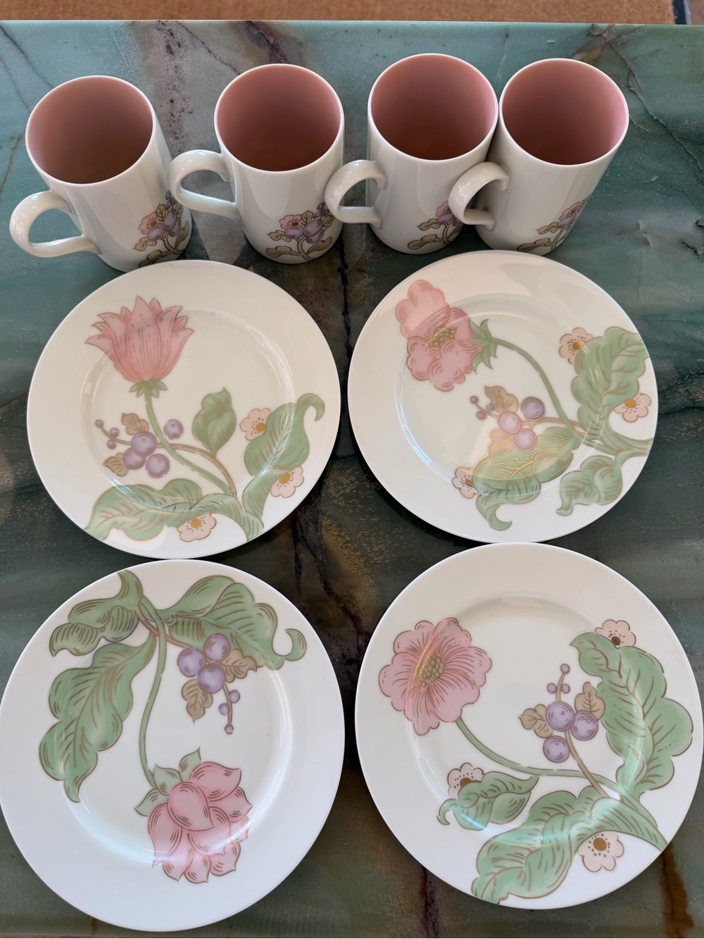 Fitz & Floyd Cotillion Garden 4 plates and 4 mugs Set. Made In Japan